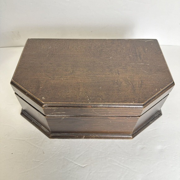 Vintage Jewelry Keepsake Necklace Box Medium Wooden Treasure Chest Storage - Picture 2 of 12